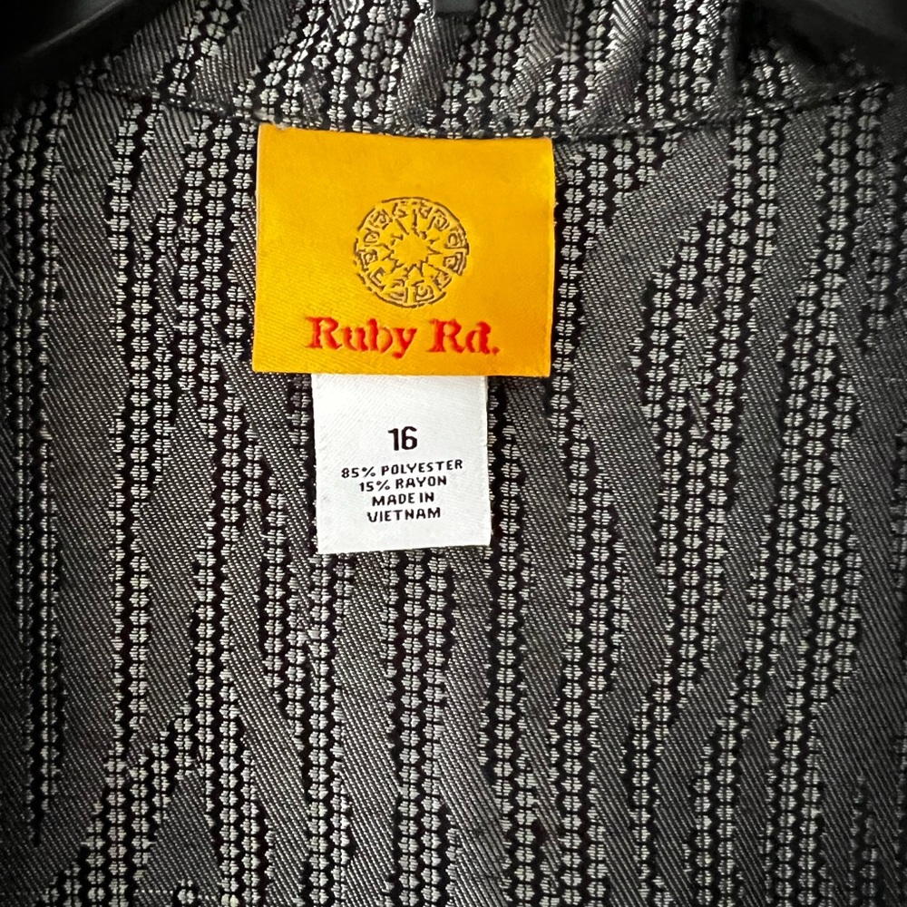 Ruby Rd Black And White Jacket With Snaps And Pul… - image 3